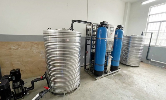 廣西田陽第四中學直飲水系統(tǒng) 1噸/時反滲透設備